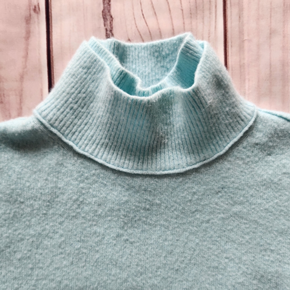 Free People "Afterglow Mock Neck Sweater" Oversize Ice Blue, Women's Size XS - Picture 4 of 11